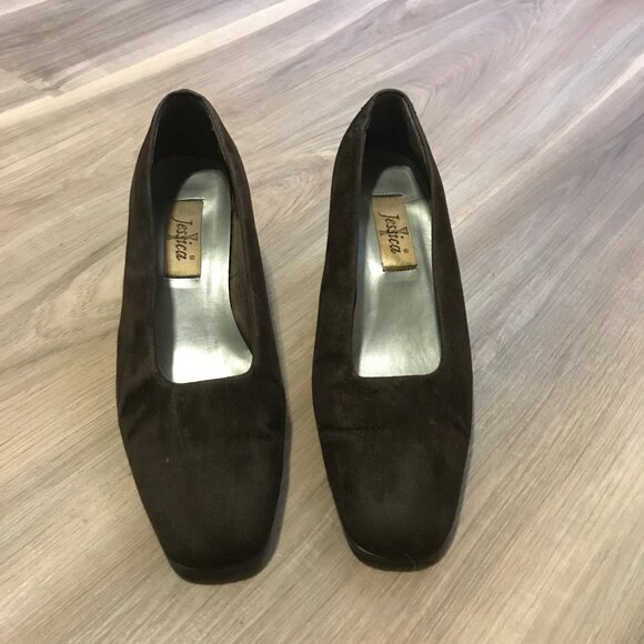 Jessica Ladies Brown Suede Shoes Size 8.5 $5.00 AS AN ADD ON - Picture 1 of 6